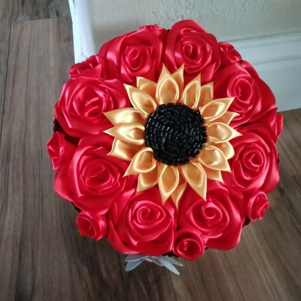 Eternal red satin rose floral arrangement, love box 8 red roses, 1 sunflower
